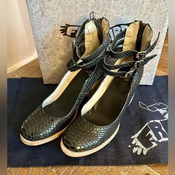 NEW Freebird Black Snake Randi Women Shoes, Size 10 - Picture 2 of 9